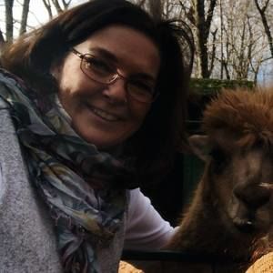 Meet your Posher, Carolyn